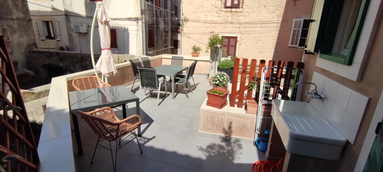 Luxury Apartment - Old Soul With A New Heart Cres Eksteriør billede